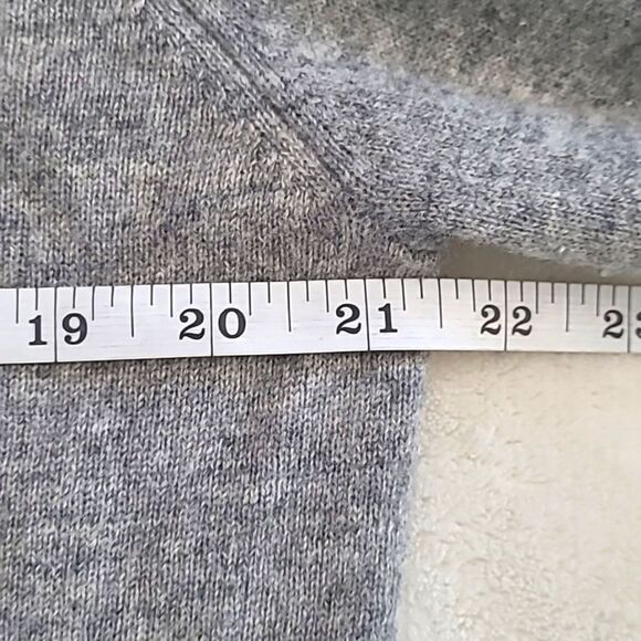 Club Room Cashmere Sweater Mens Medium Gray V Neck Pullover Estate Cashmere 2Ply - Picture 5 of 10